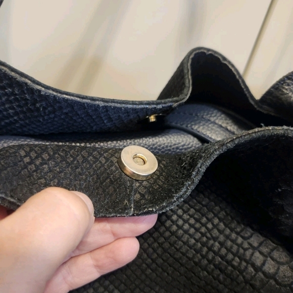 J. McLaughlin Black Python Print Embossed Leather Carryall/Tote Bag Ret.$398 - Picture 10 of 15